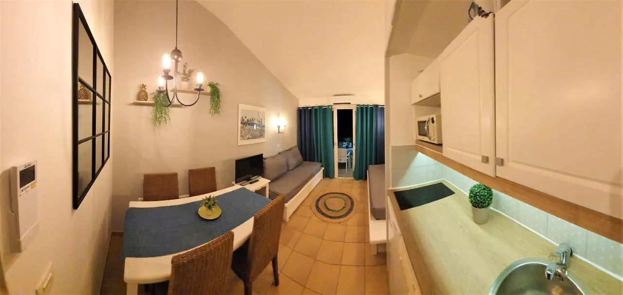 Appartement Prestige Residence Pierre & Vacances Golfe De Saint Tropez Grimaud 0*,  France